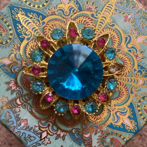 Music Box - Jewelry Box- Embellished 🎶🎼 - Picture 3 of 5